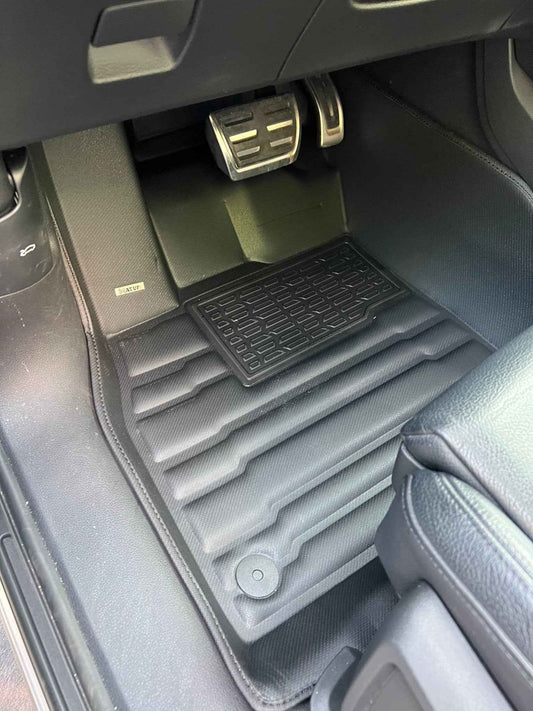 Audi Q5/SQ5 (3rd Gen) Floor Mats 2025-2026 | Covers Row 1 & 2