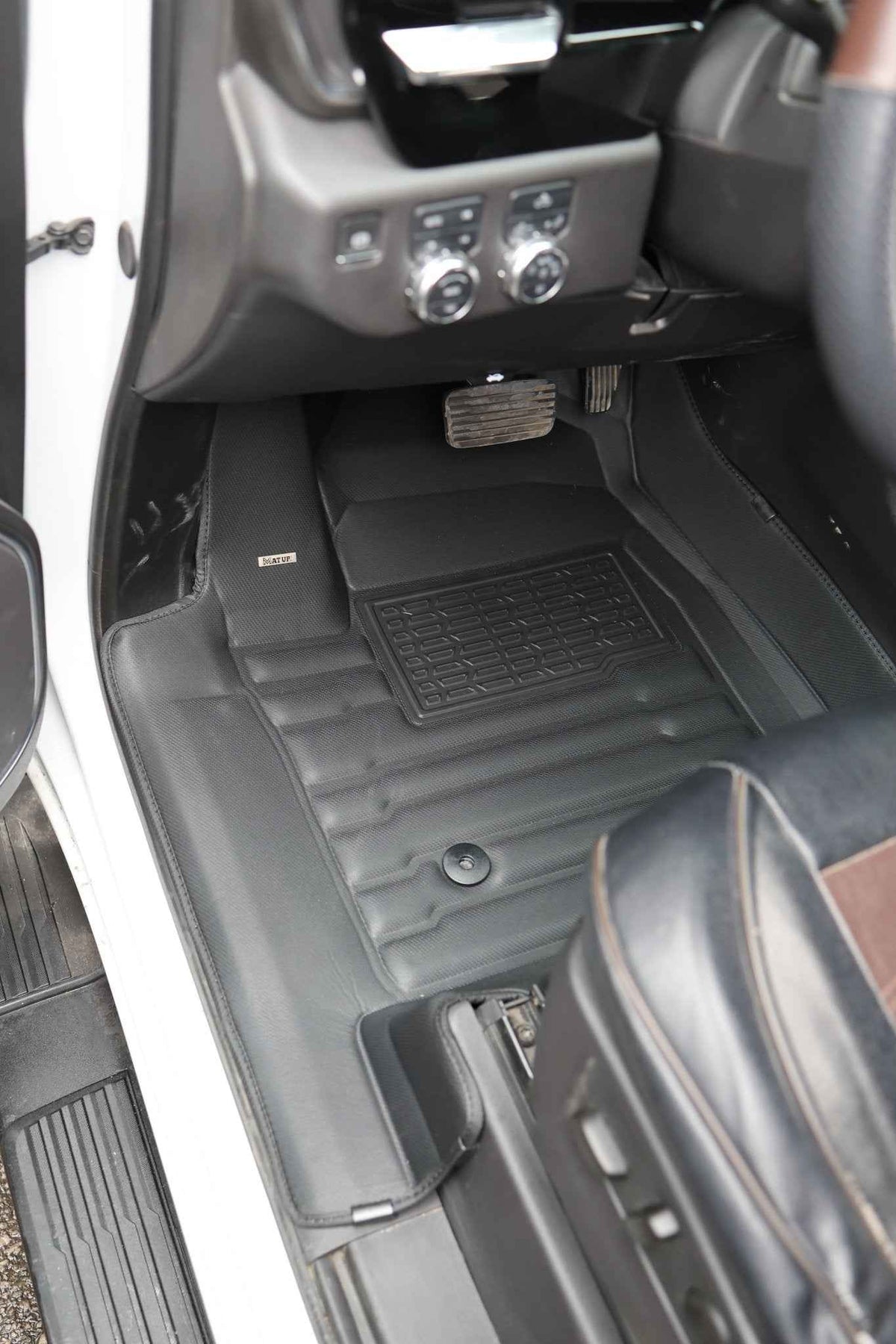 Chevrolet Silverado 1500 DoubleCab Floor Mats 2019-2026 | Covers Row 1 & 2